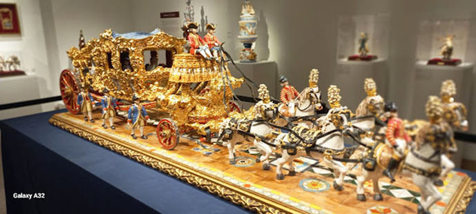 Vicente Espinosa Carpio. Exposición de Escultura Cerámica, en el Palacio del Marqués de Dos Aguas, en Valencia