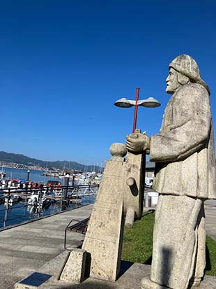 Crónicas De Bayona (VII)- Galicia marinera, emigrante, emprendedora... Firmas de prestigio: Sargadelos, Estrella Galicia, INDITEX, Moda La Raspa…