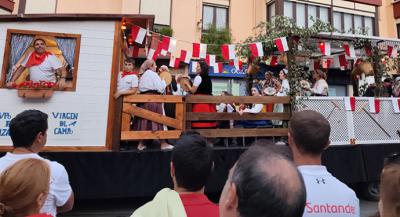 Cabezón de la Sal se inundó de folclore y tradiciones regionales en el Día de Cantabria