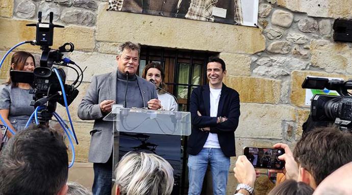 Casar de Periedo vivió la edición más multitudinaria de la Feria de la Alubia y la Hortaliza
