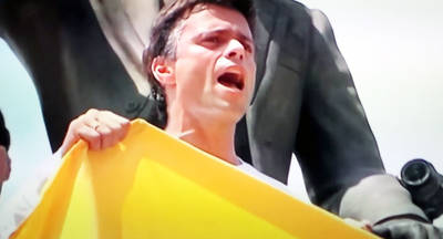 Leopoldo López sale de la cárcel bajo arresto domiciliario