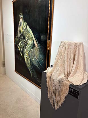 El Museo de Málaga acoge una exposición de Mantones de Manila de la colección Perraut