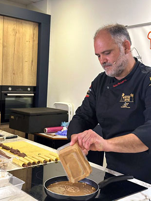 Los mejores chefs alicantinos se reúnen para demostrar que aquí está 'La millor tapeta del món'