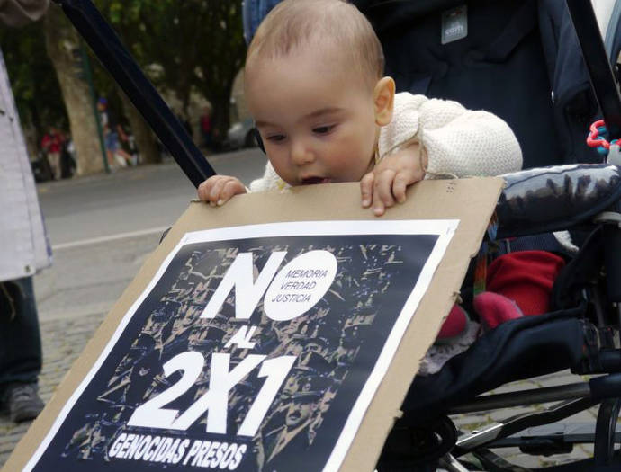 Protesta en Roma contra el 2 x 1