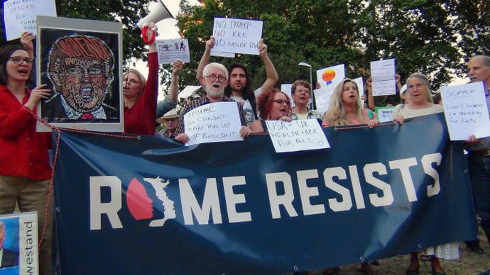 ‘Rome resists’, la protesta anti Trump de los estadounidenses