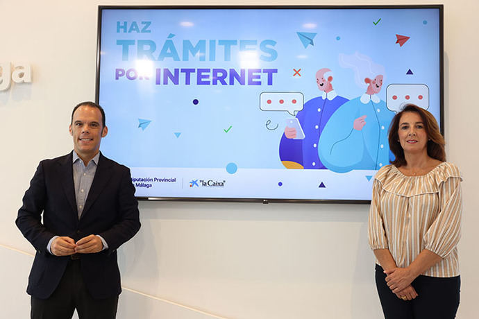 La Diputación y la Fundación 'la Caixa' enseñarán a los mayores de la provincia a realizar trámites por internet