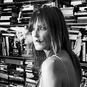 “La mujer que besó a Virgilio y otros viajes literarios”, por María José Solano