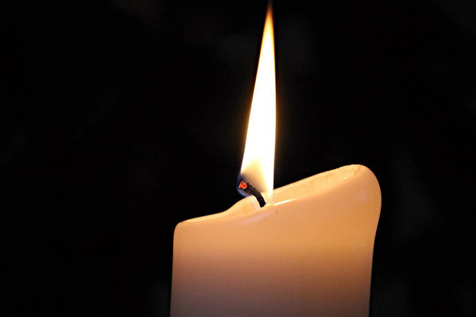 Tras dos meses sin electricidad, Rosa murió en el incendio desatado por las velas con las que se iluminaba