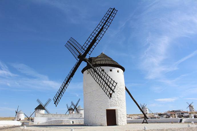 Los turistas seguirán viniendo a España… (crédito foto: Pixabay.com . Imagen de referencia)