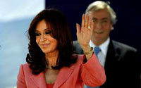 La oposición apunta a que las reformar por Cristina Fernández tienen  como objetivo permitir la vuelta a la presidencia de Néstor Kirchner

