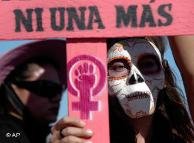 Caravana de mujeres de Ciudad de México a Ciudad Juárez, el 23.11.2009, en protesta contra los feminicidios