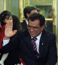 El primer ministro del Perú, Javier Velásquez Quesquén, explicó que la compra de tanques a China se realizará de 'Estado a Estado'