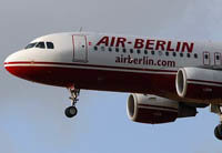 Air Berlin contrata copilotos y auxiliares de vuelo