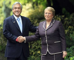 Bachelet acudió a la residencia de Piñera para tomar desayuno con él, siguiendo una costumbre instaurada por los anteriores presidentes de la ahora, derrotada Concertación Por Chile