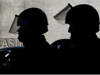 La compra de armas paralizantes para la policía de Buenos Aires desata una controversia