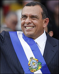 Acabamos de salir de la peor crisis política de nuestra historia democrática, pero (...) hemos podido evitar todos los grandes peligros que afrontaba nuestra nación dijo
Porfirio Lobo.
