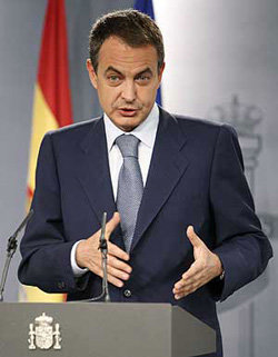 Zapatero pierde apoyo de manera continuada