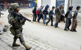 El ejercito detuvo a 55 antisociales por los actos de saqueo y pillaje