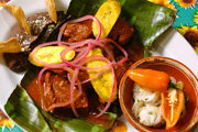 cochinita pibil, el plato regional de Yucatán (México) en su “versión tamaño normal”