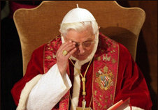 Benedicto XVI dijo que los líderes de la Iglesia irlandesa habían cometido graves errores.