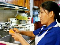 Una empleada de hogar en Perú no puede cubrir sus gastos básicos con el salario que gana

