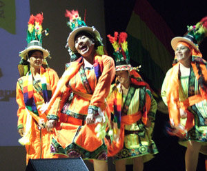 Exitosa presentación del I concurso nacional de danza boliviana “TINKUS” de Madrid