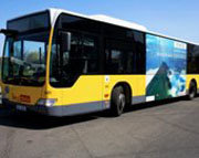El autobús promocional de Centroamérica por las calles de Berlín 