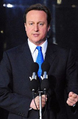 El líder del Partido Conservador británico, David Cameron, formará gobierno con los demócratas liberales y será el próximo primer ministro del Reino Unido. 