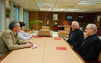 Raúl Castro se reunió con personeros de la Iglesia cubana