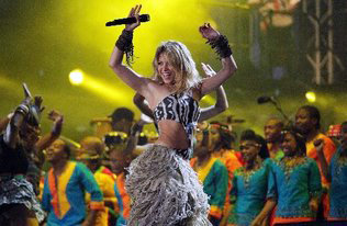 Shakira dió el 'puntapié inicial' al Mayor Espectáculo del Mundo...