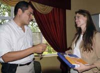 Presidente Correa con la actriz y embajadora de buena voluntad de la ACNUR, Angelina Jolie

