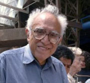 Carlos Momsiváis, en una imagen de archivo semanas antes de su ingreso en el hospital