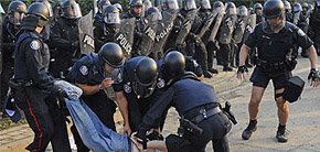 Casi 500 arrestados en Toronto