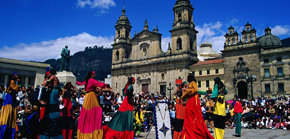 Folklore en Bogotá, capital de Colombia
